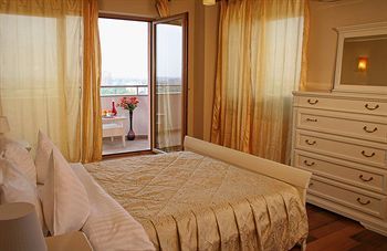 Monte Carlo Palace 4* Bucharest